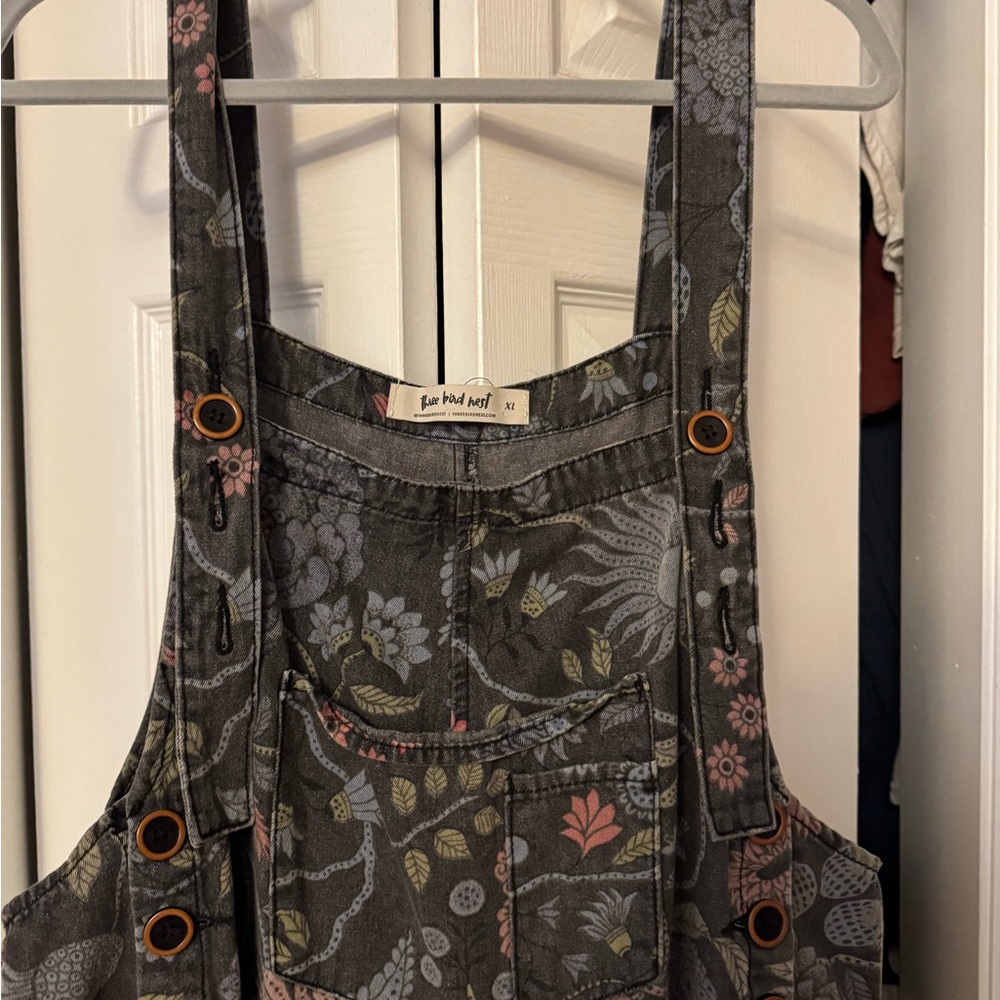 EUC Three Bird Nest High Hopes Slouchy Denim Overalls Floral Black Oversized XL - Picture 2 of 4